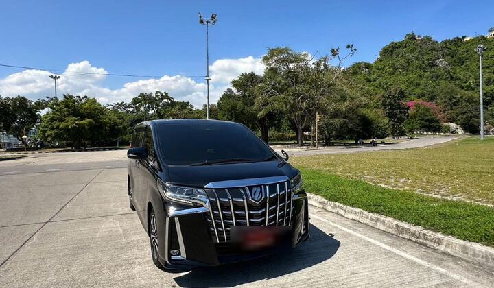 Toyota Alphard VIP van